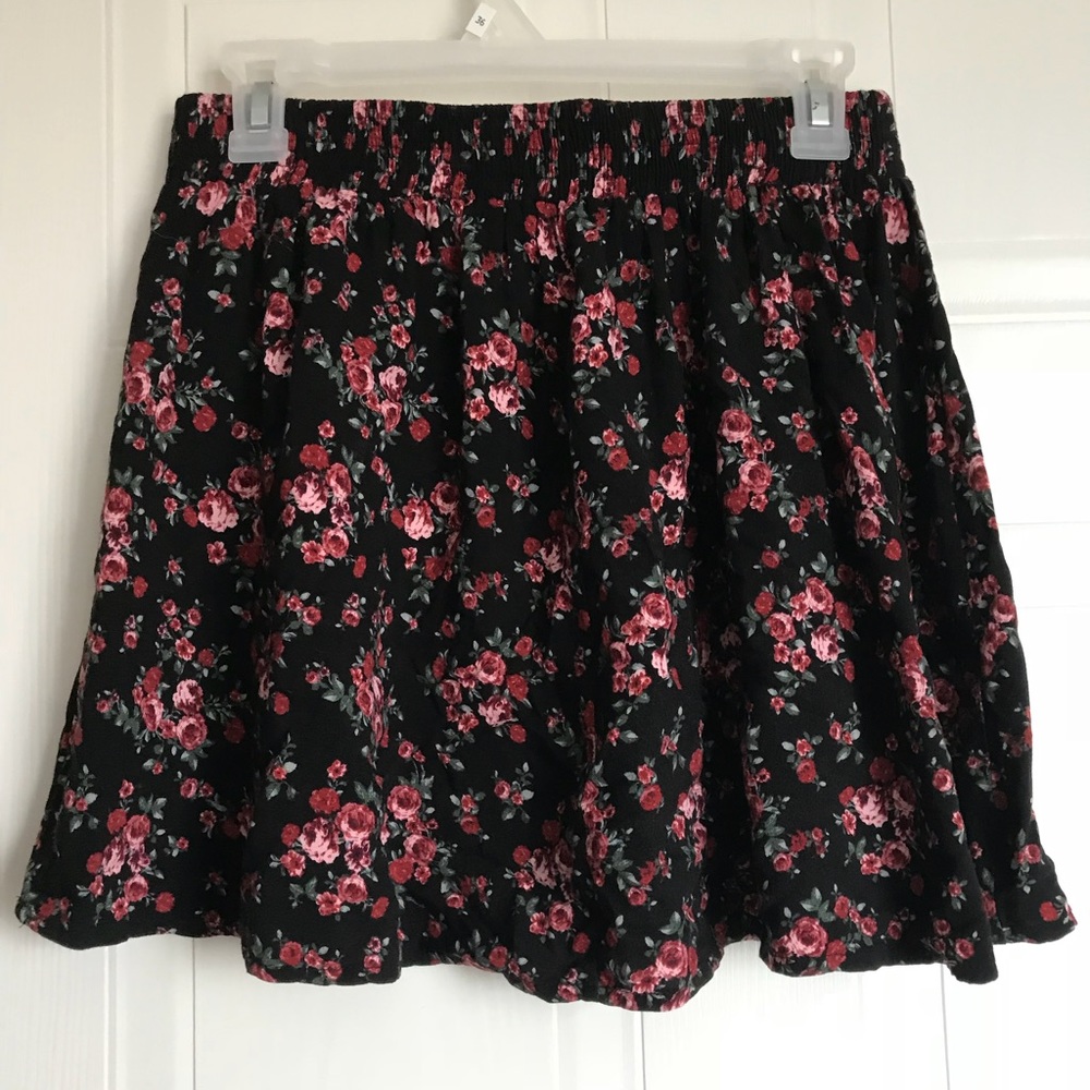 Floral mini skirt